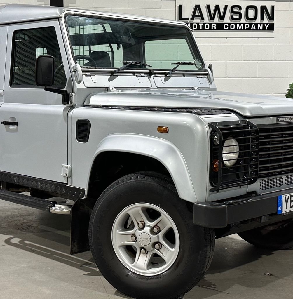 USED 2006 56 LAND ROVER DEFENDER 2.5 TD5 County Hard Top SUV Diesel Manual SWB (282 g/km, 120 bhp) 