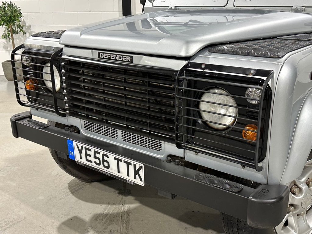 USED 2006 56 LAND ROVER DEFENDER 2.5 TD5 County Hard Top SUV Diesel Manual SWB (282 g/km, 120 bhp) 