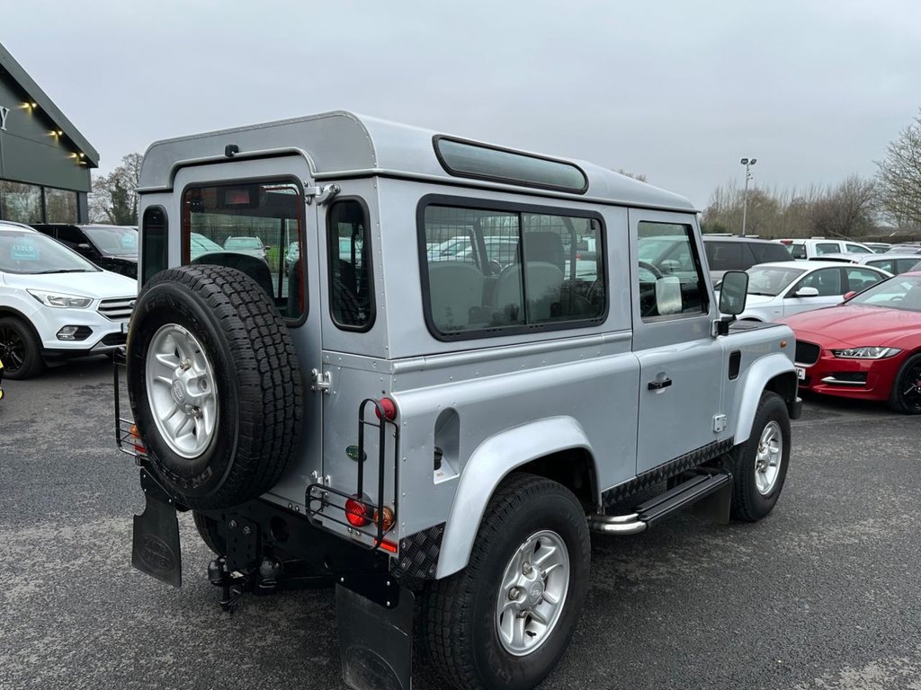 USED 2006 56 LAND ROVER DEFENDER 2.5 TD5 County Hard Top SUV Diesel Manual SWB (282 g/km, 120 bhp) 