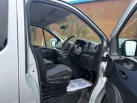 USED 2019 19 VAUXHALL VIVARO 1.6 CDTi 2900 Combi Van Double Cab 5dr Diesel Manual L2 H1 Euro 6 (s/s) (9 Seat) (120 ps) LOW MILES / 6 MONTHS WARRANTY / 9 SEATS