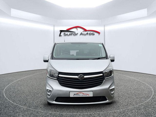 2019 VAUXHALL VIVARO - Photo 2