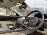 USED 2010 Y JAGUAR XJ 5.0 V8 Portfolio Saloon 4dr Petrol Auto Euro 5 (385 ps) 