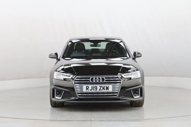 2019 Audi A4 2L S Line 4dr - Photo 3