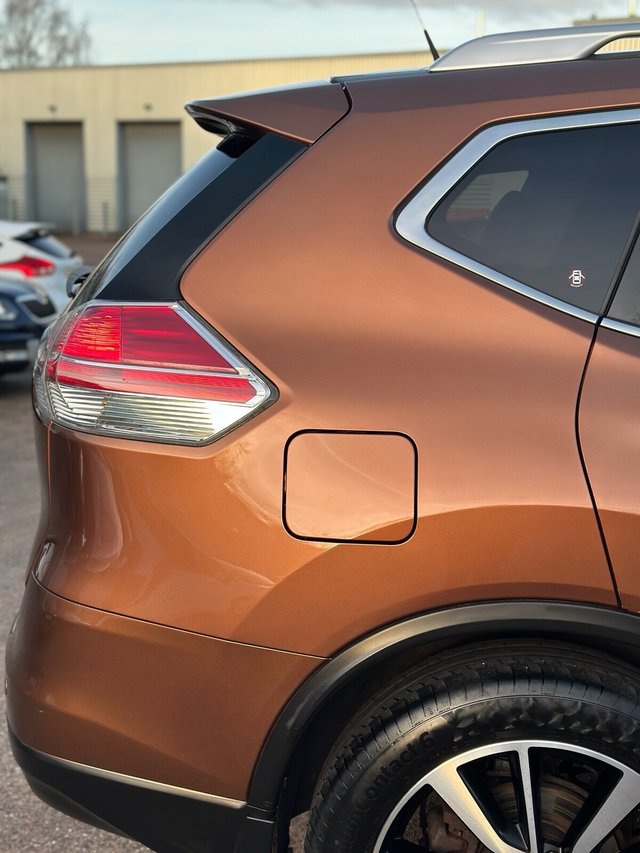 View our NISSAN X-TRAIL