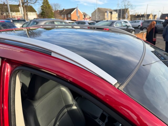 2016 Nissan Qashqai 1.5L Tekna 5dr - Photo 12