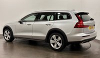 USED 2019 19 VOLVO V60 CROSS COUNTRY 2.0 D4 Estate 5dr Diesel Auto AWD Euro 6 (s/s) (190 ps) VOLVO  AWD Cross Country D4 Estate Automatic Euro 6 190 BHP Deployable Towbar Apple Play Android Phone Intergration , Winter Pack