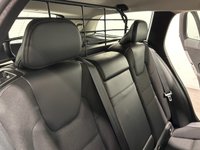 USED 2019 19 VOLVO V60 CROSS COUNTRY 2.0 D4 Estate 5dr Diesel Auto AWD Euro 6 (s/s) (190 ps) VOLVO  AWD Cross Country D4 Estate Automatic Euro 6 190 BHP Deployable Towbar Apple Play Android Phone Intergration , Winter Pack