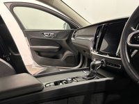 USED 2019 19 VOLVO V60 CROSS COUNTRY 2.0 D4 Estate 5dr Diesel Auto AWD Euro 6 (s/s) (190 ps) VOLVO  AWD Cross Country D4 Estate Automatic Euro 6 190 BHP Deployable Towbar Apple Play Android Phone Intergration , Winter Pack