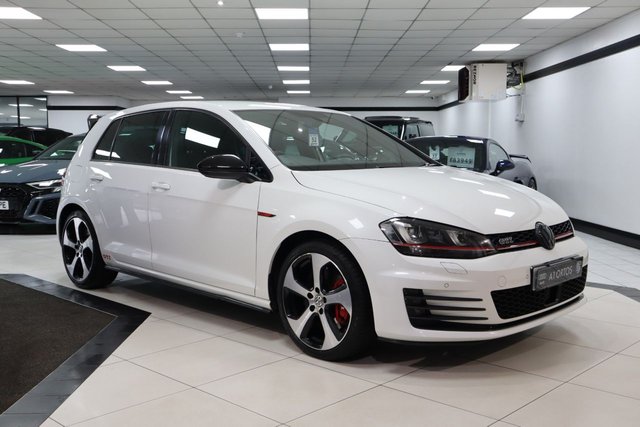 View our VOLKSWAGEN GOLF