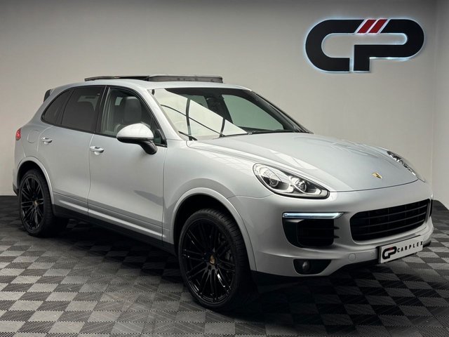 View our Porsche Cayenne 4.2 TD V8 S SUV 5dr Diesel TiptronicS 4WD Euro 6 (s/s) (385 ps)