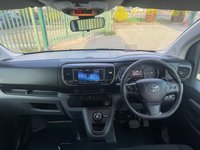 USED 2020 70 TOYOTA PROACE 2.0D Design Medium Crew Van Double Cab 6dr Diesel Auto MWB Euro 6 (s/s) (6 Seat) (180 ps) 1OWNER+6 SEATS+T.BELT DONE+FSH
