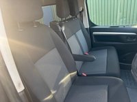 USED 2020 70 TOYOTA PROACE 2.0D Design Medium Crew Van Double Cab 6dr Diesel Auto MWB Euro 6 (s/s) (6 Seat) (180 ps) 1OWNER+6 SEATS+T.BELT DONE+FSH