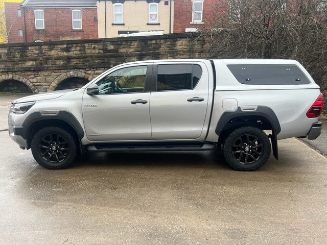 2021 TOYOTA HI-LUX 2.8 D-4D Invincible X Pickup Double Cab 4dr Diesel Manual 4WD Euro 6 (s/s) (204 ps) - Photo 6