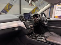 USED 2016 16 MERCEDES-BENZ GLE 2.1 GLE250d AMG Line (Premium) SUV 5dr Diesel G-Tronic 4MATIC Euro 6 (s/s) (204 ps) Panoramic Roof - Electric Heated Leather - Satellite Navigation - Reverse Camera