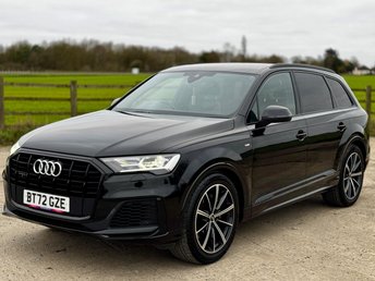 View our Audi Q7