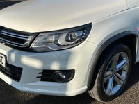USED 2015 65 VOLKSWAGEN TIGUAN 2.0 TDI BlueMotion Tech R-Line 4WD Euro 6 (s/s) 5dr FULL SERVICE HISTORY
