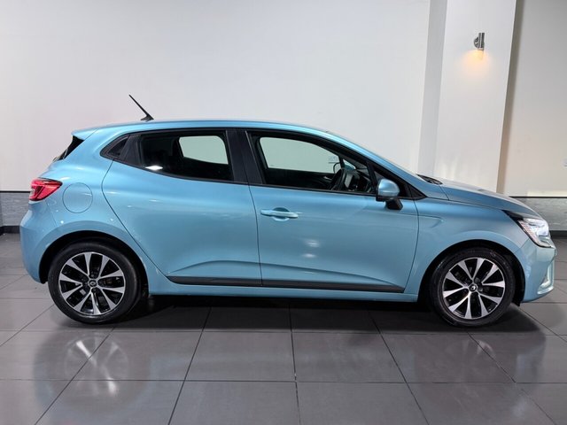 2021 RENAULT CLIO - Photo 3
