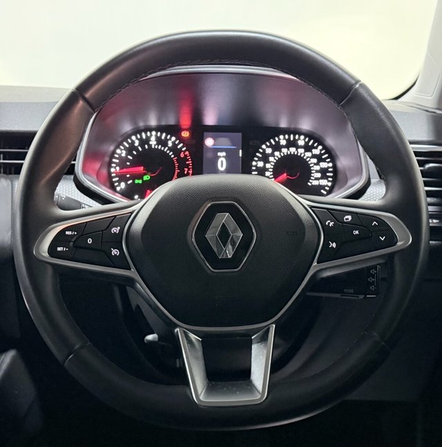 2021 RENAULT CLIO - Photo 8