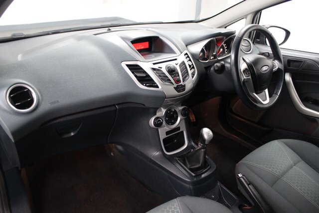 2009 FORD FIESTA - Photo 10