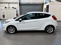 USED 2012 12 FORD FIESTA 1.25 Zetec Hatchback 3dr Petrol Manual (129 g/km, 81 bhp) LOW INSURANCE & 12 MTHS MOT + FULL SERVICE HISTORY (14 STAMPS IN THE SERVICE BOOK)