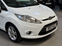 USED 2012 12 FORD FIESTA 1.25 Zetec Hatchback 3dr Petrol Manual (129 g/km, 81 bhp) LOW INSURANCE & 12 MTHS MOT + FULL SERVICE HISTORY (14 STAMPS IN THE SERVICE BOOK)