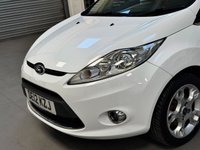 USED 2012 12 FORD FIESTA 1.25 Zetec Hatchback 3dr Petrol Manual (129 g/km, 81 bhp) LOW INSURANCE & 12 MTHS MOT + FULL SERVICE HISTORY (14 STAMPS IN THE SERVICE BOOK)