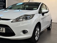 USED 2012 12 FORD FIESTA 1.25 Zetec Hatchback 3dr Petrol Manual (129 g/km, 81 bhp) LOW INSURANCE & 12 MTHS MOT + FULL SERVICE HISTORY (14 STAMPS IN THE SERVICE BOOK)