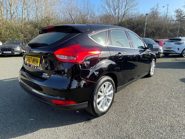 2017 Ford Focus 1L Titanium 5dr - Photo 3