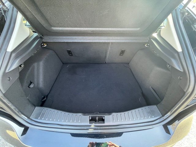 2017 Ford Focus 1L Titanium 5dr - Photo 11