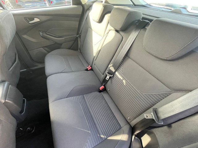 2017 Ford Focus 1L Titanium 5dr - Photo 9