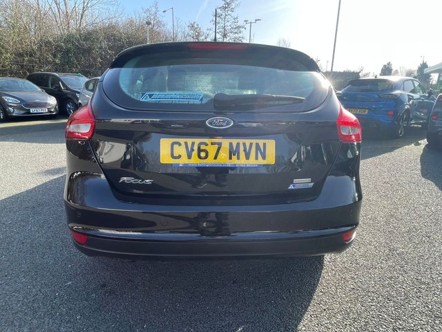 2017 Ford Focus 1L Titanium 5dr - Photo 4