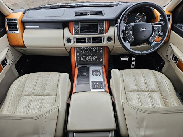 2011 Land Rover Range Rover 4.4L Autobiography 5dr - Photo 3