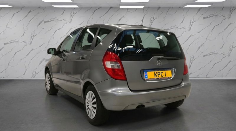 2010 Mercedes-Benz A Class in grey — photo 3 of 11