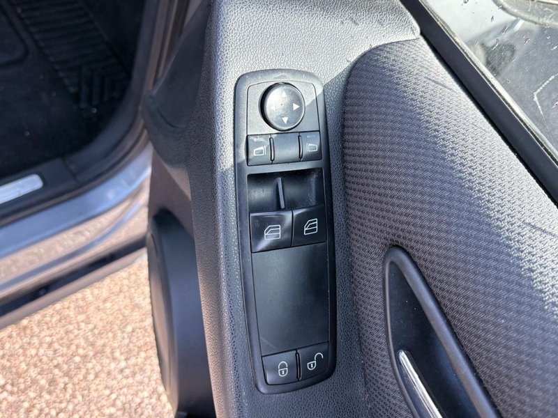 2010 Mercedes-Benz A Class in grey — photo 14 of 22