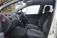 USED 2015 15 RENAULT CAPTUR 1.5 dCi ENERGY Dynamique S MediaNav SUV 5dr Diesel Manual Euro 5 (s/s) (90 ps) Parking Sensors - Cruise Control - Satellite Navigation