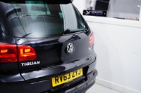 USED 2013 63 VOLKSWAGEN TIGUAN 2.0 TDI BlueMotion Tech R-Line DSG 4WD Euro 5 (s/s) 5dr PAN ROOF | LEATHER | DYNAUDIO