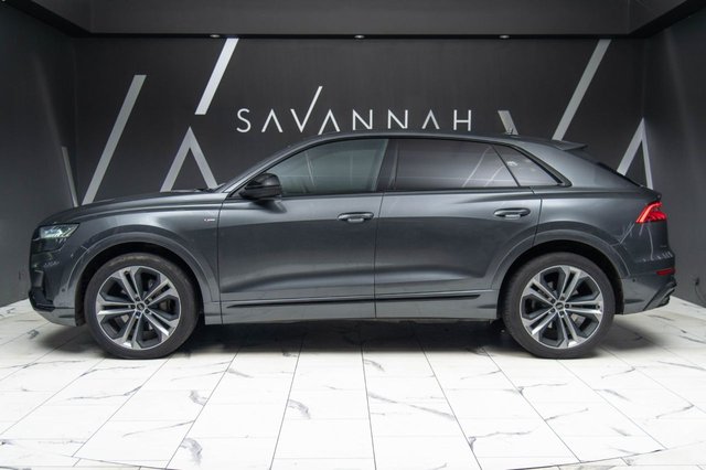 2022 AUDI Q8 - Photo 9