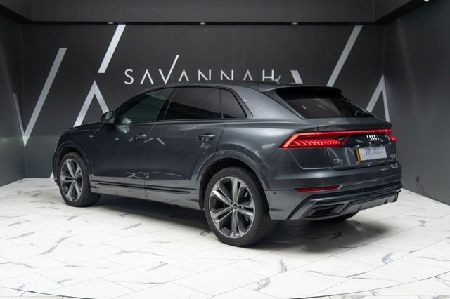 2022 AUDI Q8 - Photo 10