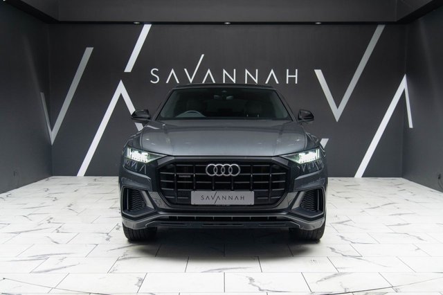 2022 AUDI Q8 - Photo 3