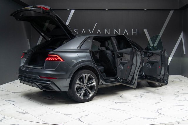 2022 AUDI Q8 - Photo 12