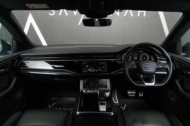 2022 AUDI Q8 - Photo 2