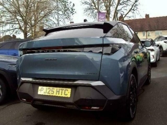 View our PEUGEOT 3008