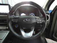 USED 2021 71 HYUNDAI KONA 64kWh Premium SUV 5dr Electric Auto (10.5kW Charger) (204 ps) SAT NAV CAMERA 300 MILE RANGE 1 OWNER SERVICE HISTORY HYUNDIA WARRANTY TILL OCT 2026