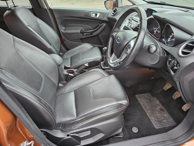 2014 Ford Fiesta 1.6L Titanium X 5dr - Photo 11