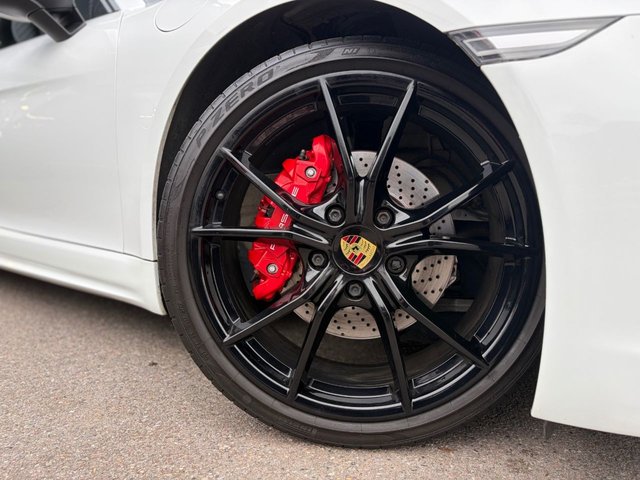 2021 PORSCHE 718 CAYMAN - Photo 3