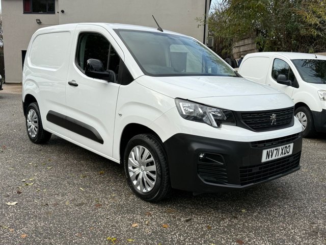 2022 PEUGEOT PARTNER