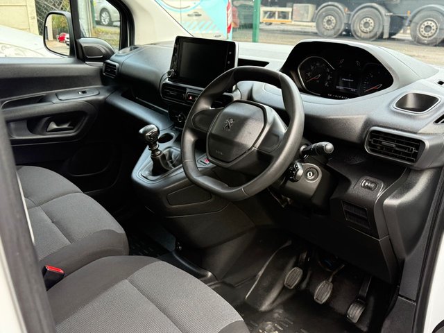 2022 PEUGEOT PARTNER 1.5 BlueHDi 1000 Professional Premium Standard Panel Van 5dr Diesel Manual SWB Euro 6 (100 bhp) - Photo 9