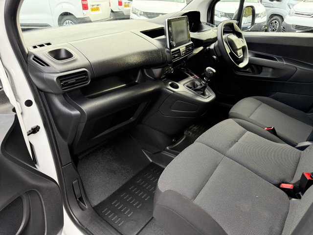 2022 PEUGEOT PARTNER 1.5 BlueHDi 1000 Professional Premium Standard Panel Van 5dr Diesel Manual SWB Euro 6 (100 bhp) - Photo 11