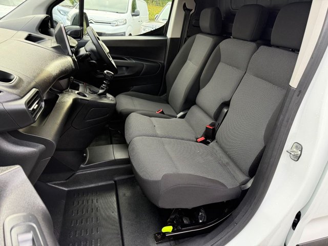2022 PEUGEOT PARTNER 1.5 BlueHDi 1000 Professional Premium Standard Panel Van 5dr Diesel Manual SWB Euro 6 (100 bhp) - Photo 12