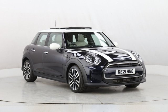 2021 MINI Hatch 1.5L Cooper Exclusive 5dr - Photo 4